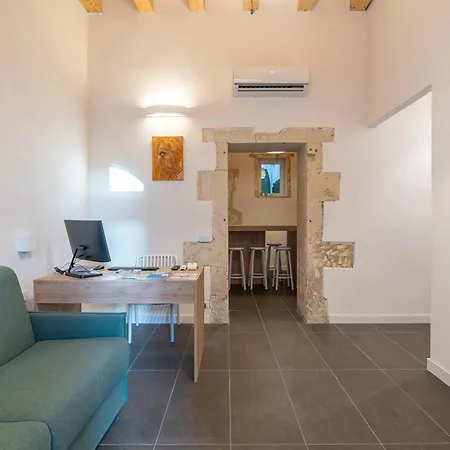 Aparthotel La Dimora Di San Nicola 4*