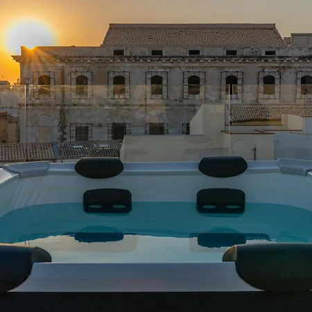 Aparthotel La Dimora Di San Nicola 4*