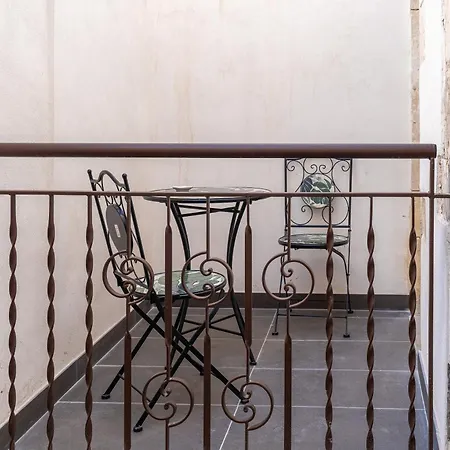 Aparthotel La Dimora Di San Nicola 4*