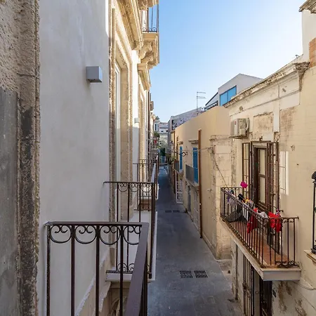 La Dimora Di San Nicola Aparthotel Syracuse